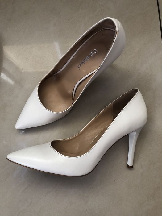 Baldinini чорні стильні жіночі туфлі та білі Dali Belleza