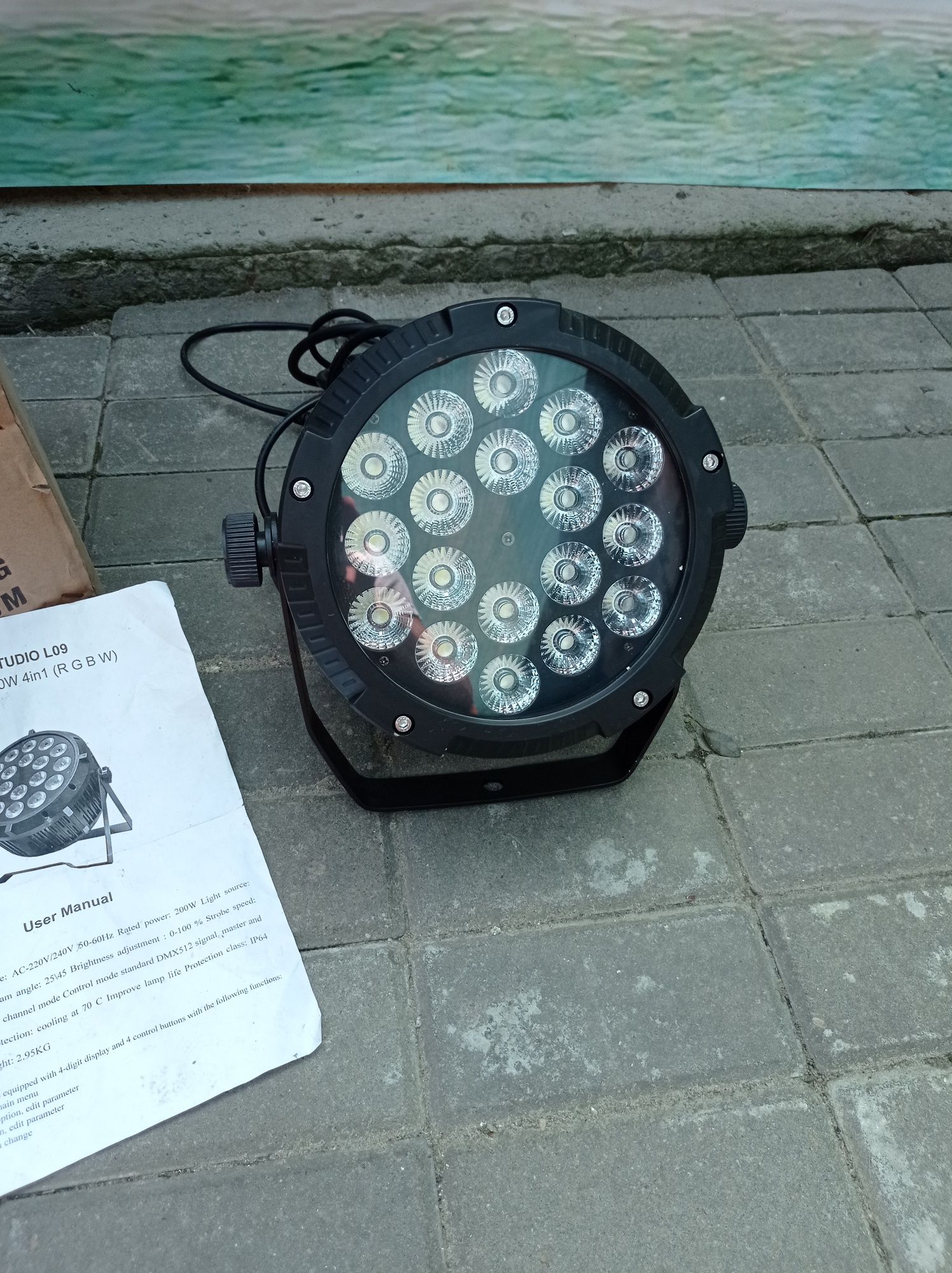 Продам за ненадобностью LED PAR L 09 18*10W R G B W 4in 1 IP65