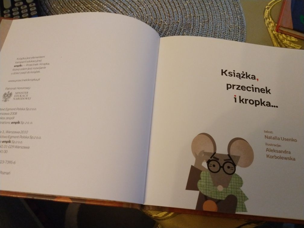 Książka, przecinek i kropka. Natalia Usenko
