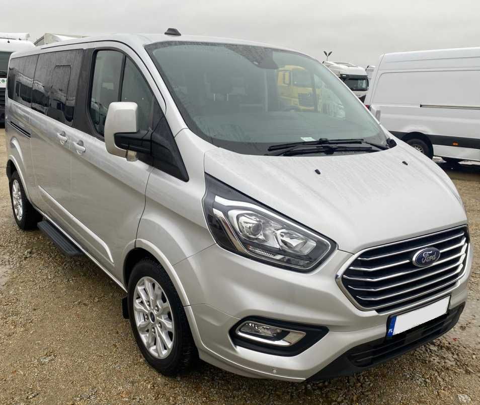 Wynajem samochodu bus 8-osobowy Ford Turneo Custom 2.0 Titanum L2