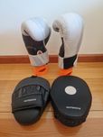 Luvas de boxe e Patas de Urso