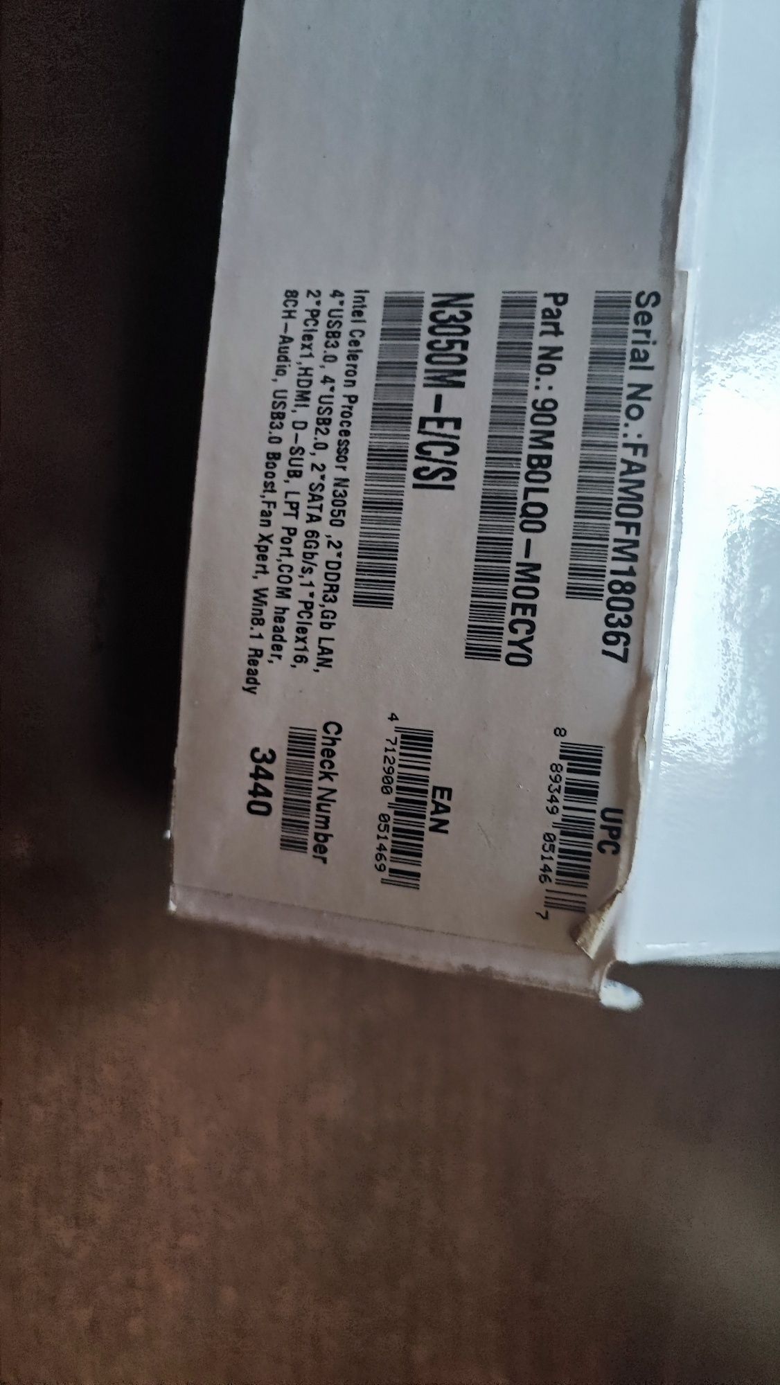 Материнська плата з процессором N3050 + 4gb DDR3.