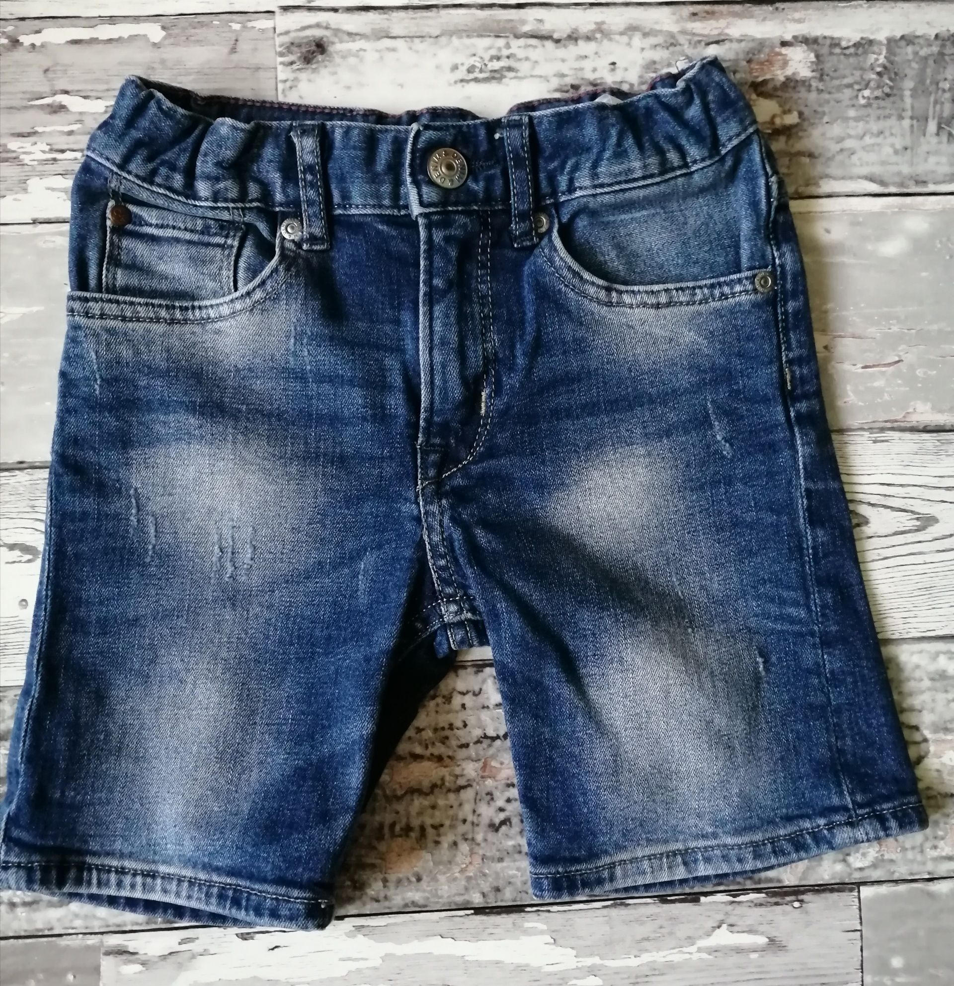 szorty spodenki jeans efekt spranego denimu H&M 104