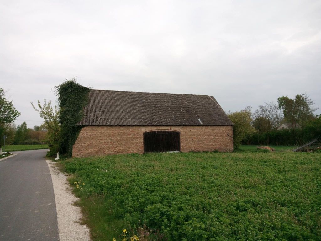 Sprzedam cegłę że stodoły przedwojennej
