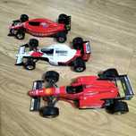 Carrinhos Ferrari de colecção tamanho  20 cm escala 1/20 cada um 10€