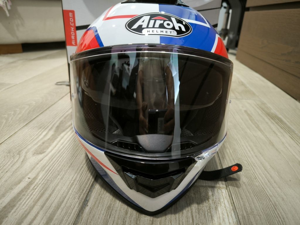 Capacete airoh ST501 XL como novo