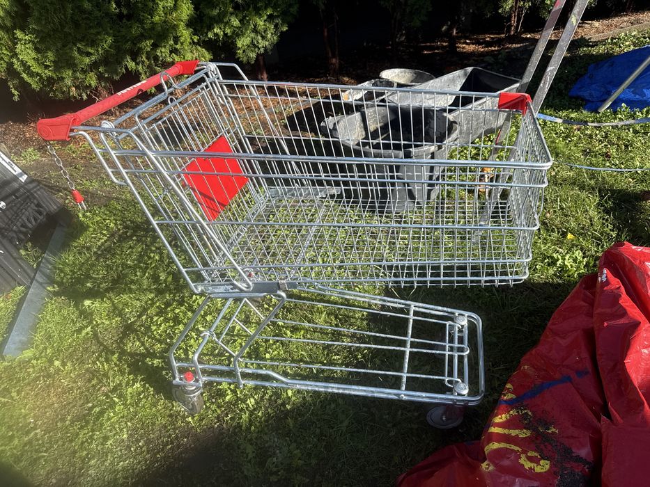 Wozek sklepowy metalowy