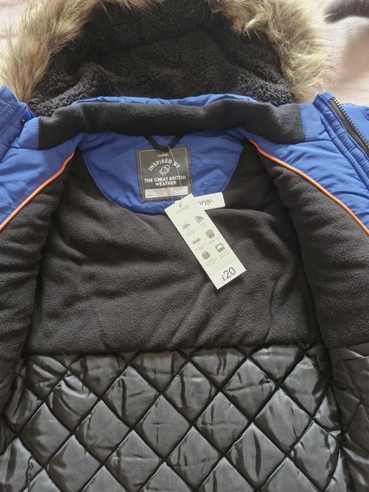 Продам осінню курточку на хлопчика 6-7 років