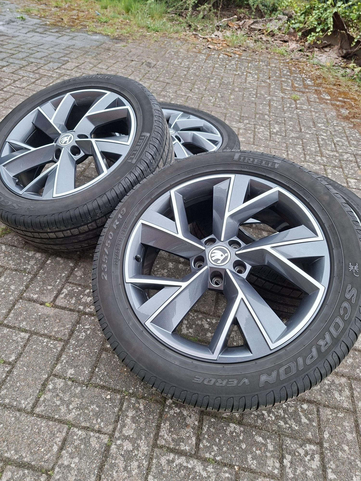 Felgi Skoda Karoq Kodiak 19" 5x112 Opony letnie 235/50/19