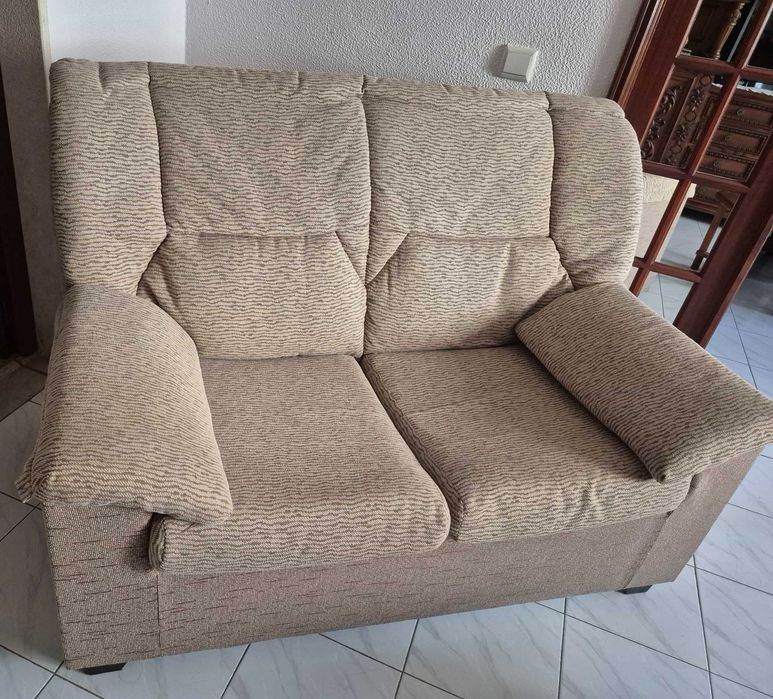 Sofa de tecido de dois lugares