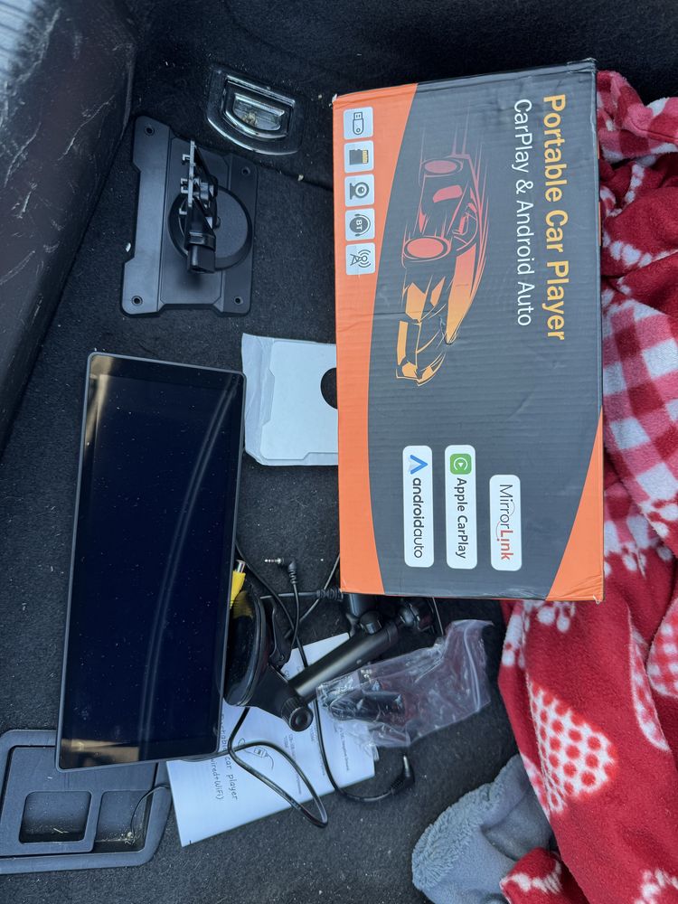 Sprzedam ekran mulimedialny Carplay do auta