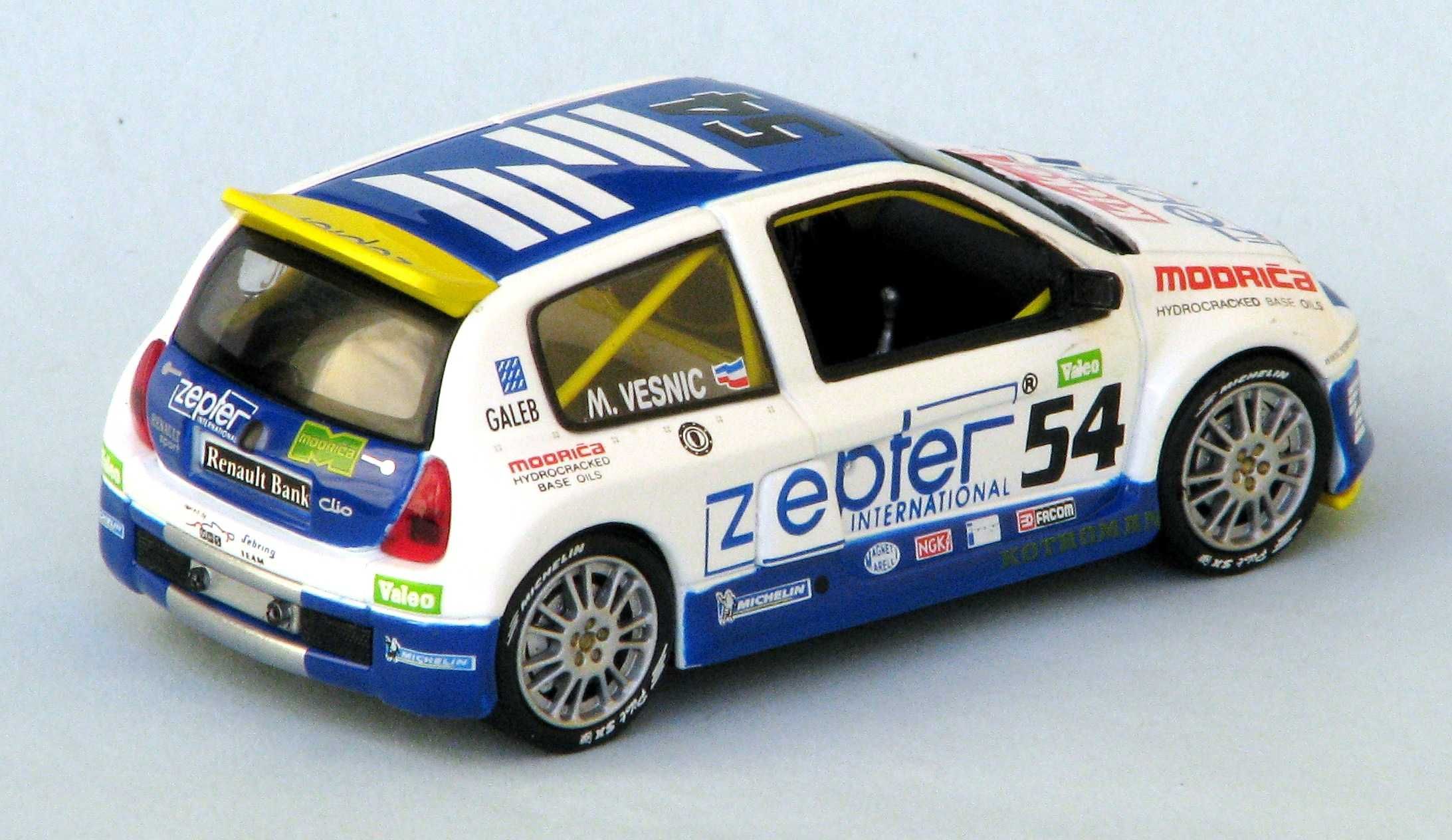 Renault Clio V6 Trophy 1/43 Universal Hobbies c/ caixa