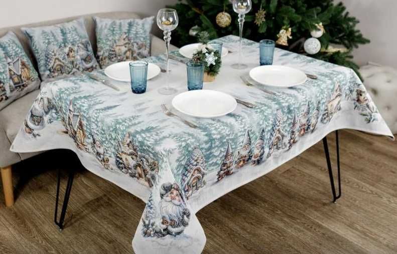 Гобеленова скатертина Казкові гноми іспанська тканина подарунок