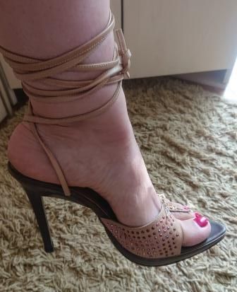 Роскошные сексуальные босоножки со стразами