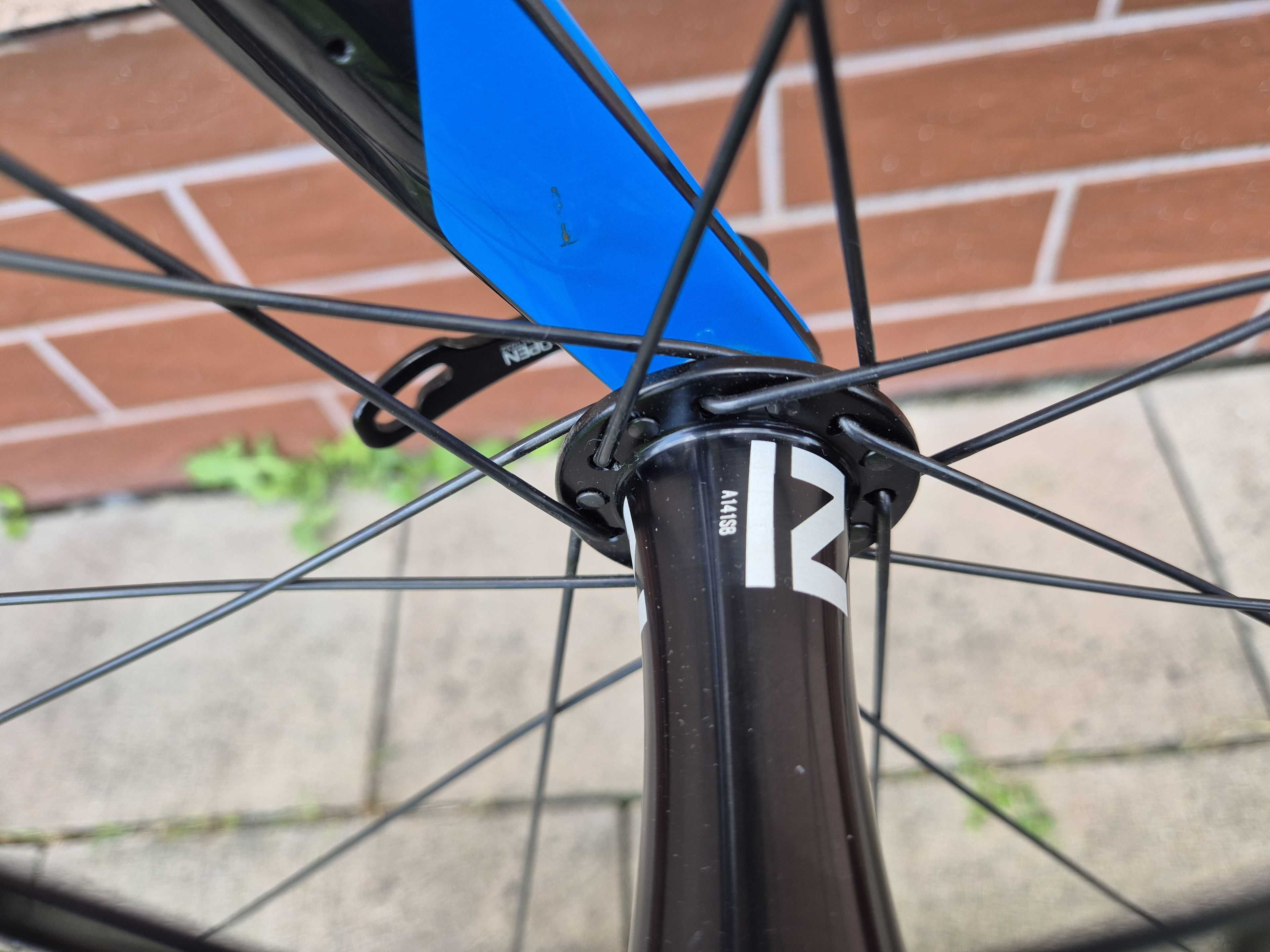 Cube Agree carbon 62cm Shimano 105 R5800