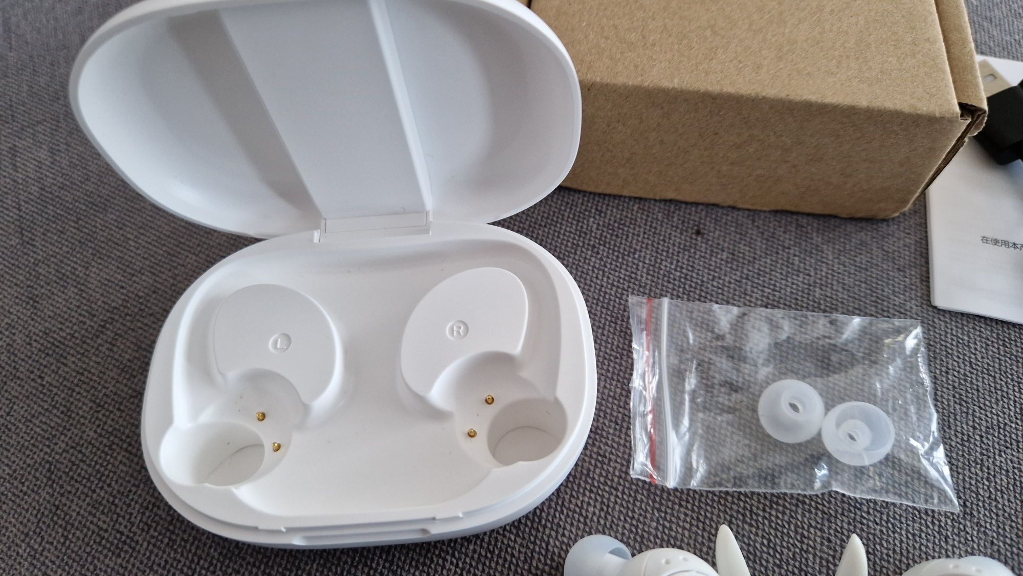 Słuchawki bezprzewodowe bluetooth 5.0 USB C białe