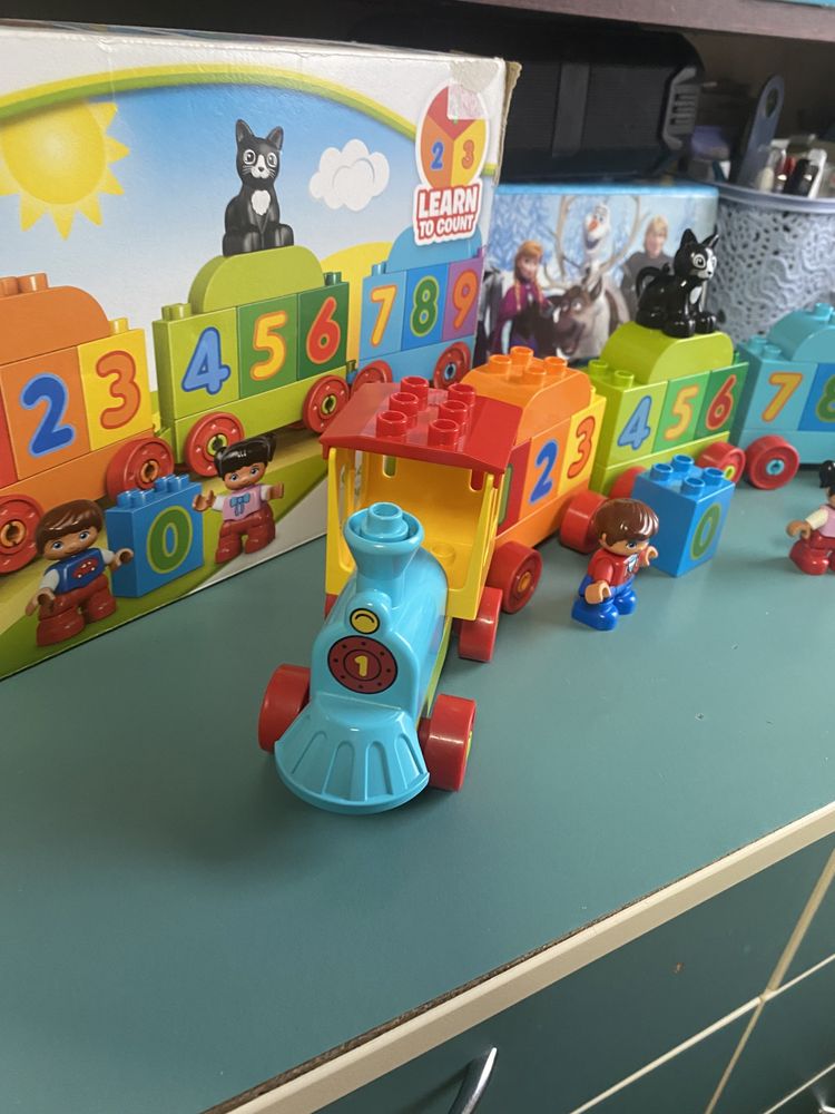 Конструктор паровоз поезд Lego Duplo считай и играй