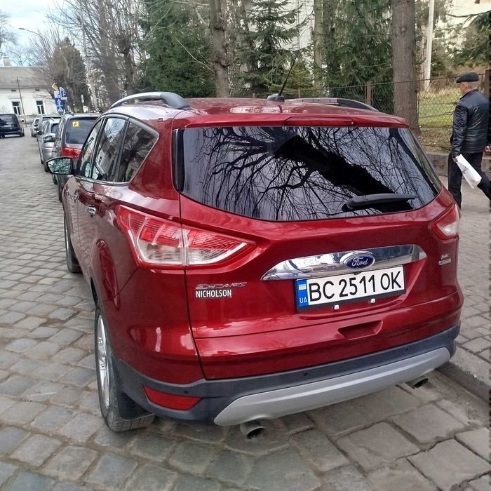 Продам Ford Escape