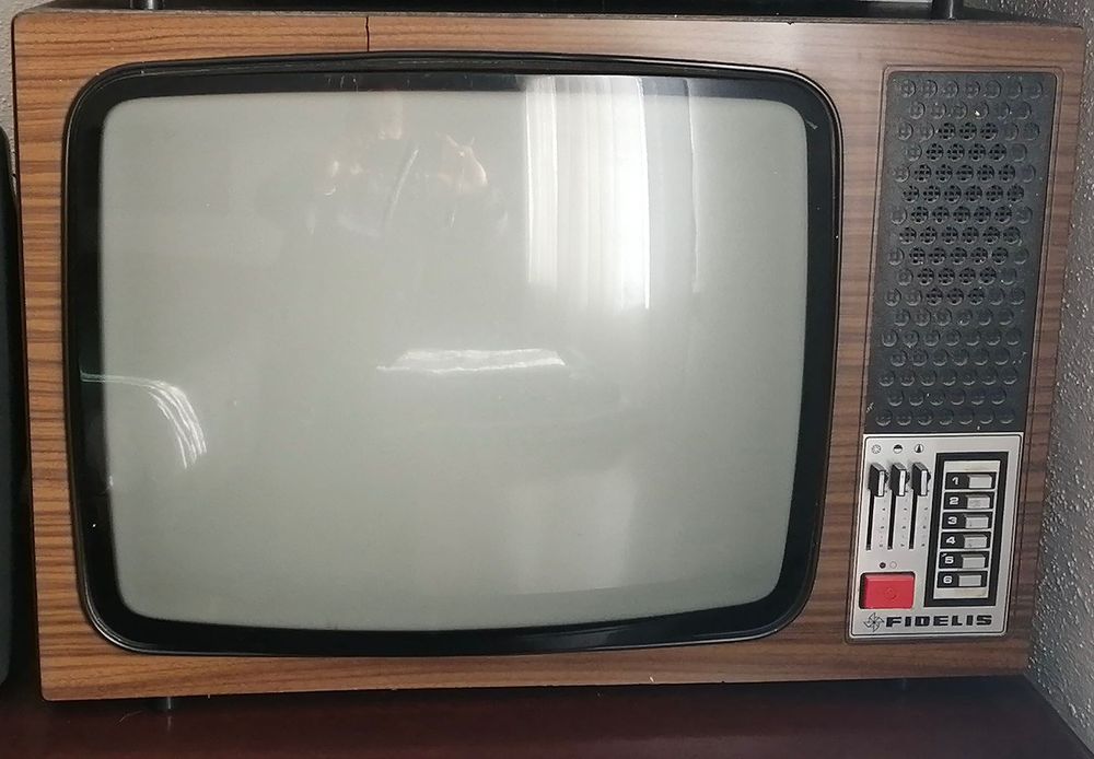 televisor vintage decorativo não funciona