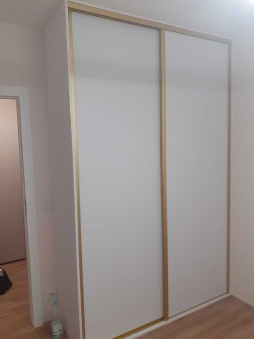 Meble na wymiar Kuchnie/Szafy/itp.