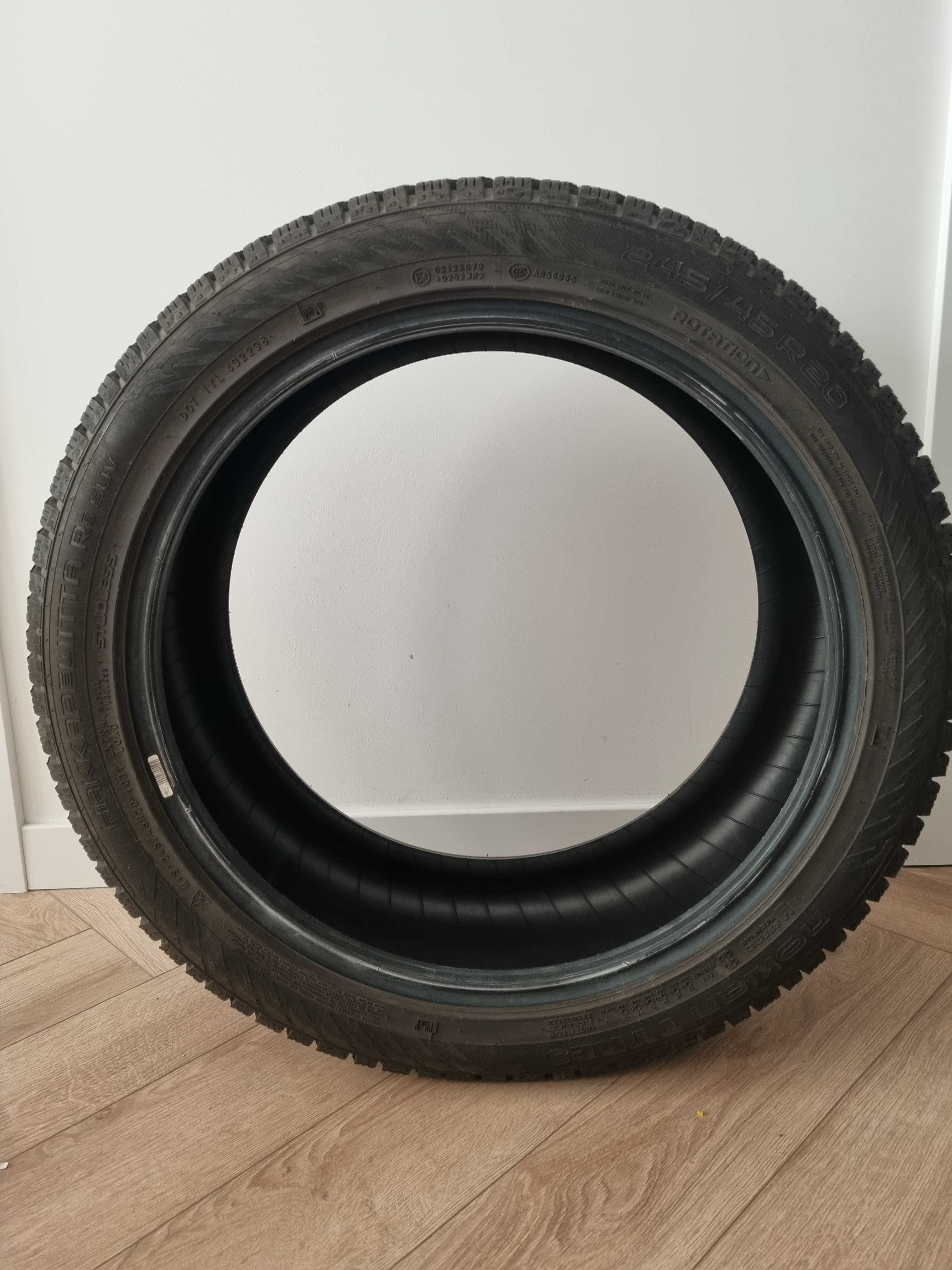 Opony zimowe NOKIAN 20'', m+s, extra load