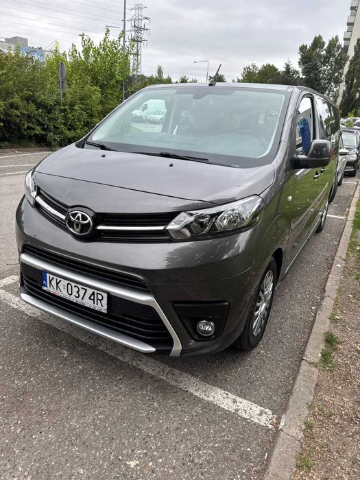 Wynajem busa Toyota PROACE Long 2025