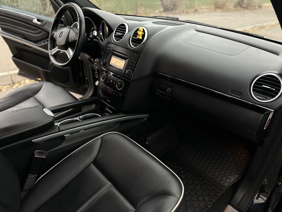 Mercedes-Benz ML 350 CDI Grand Edition (рестайлінг)