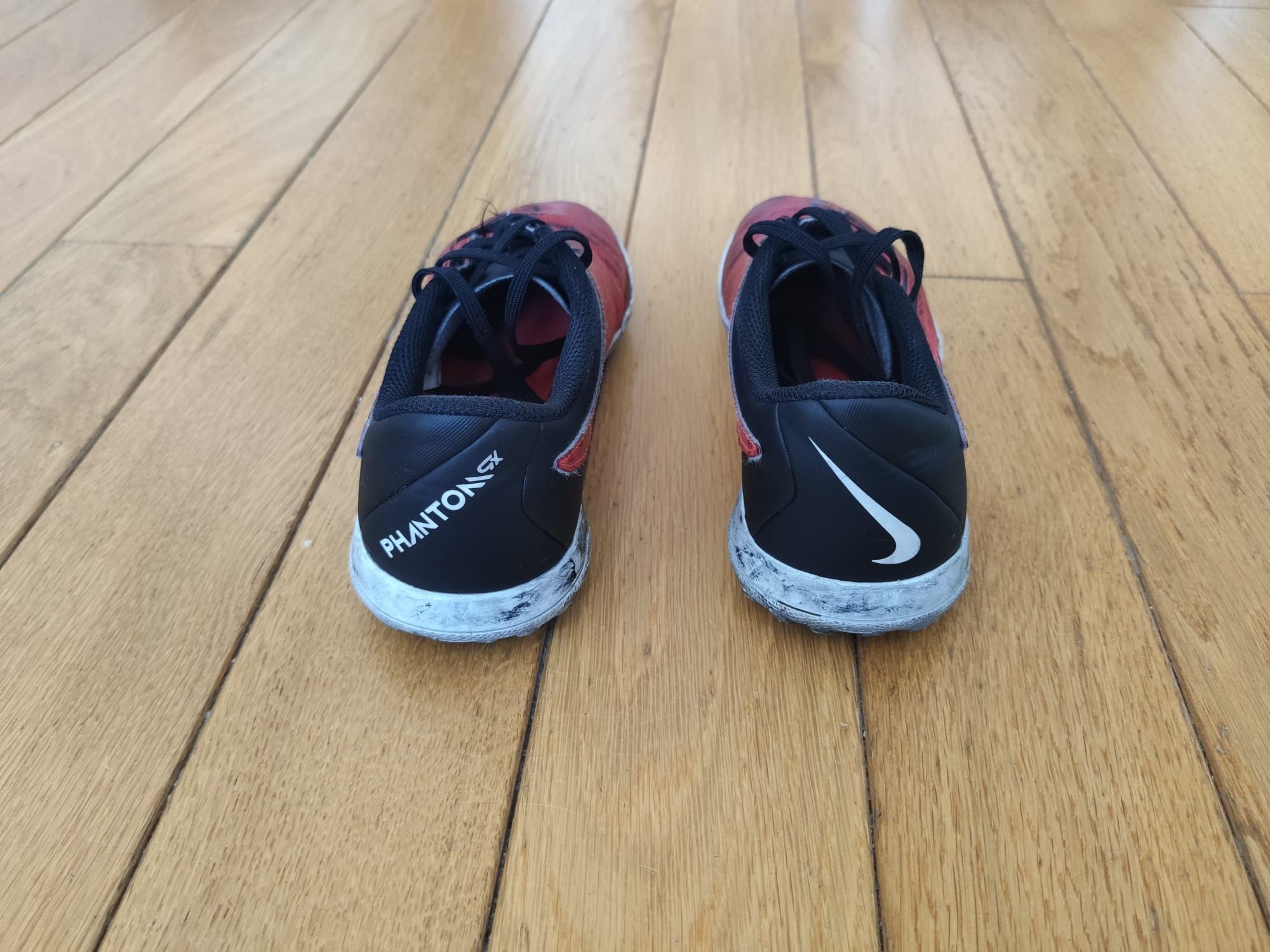 Korki Turfy marki Nike, r. 34