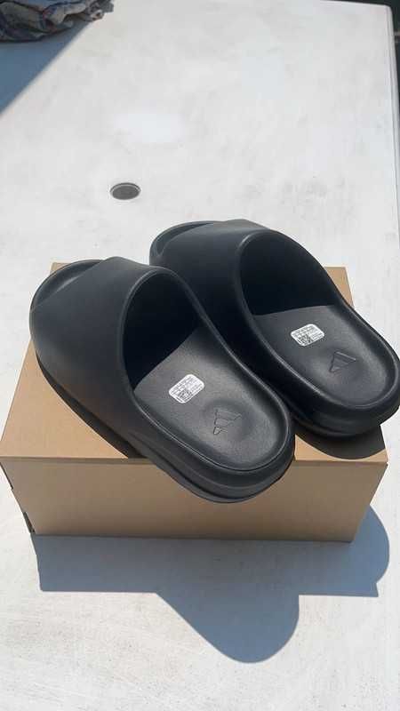 *NoweAdidas YeezySlideBlackButy*Niefałszywy 40