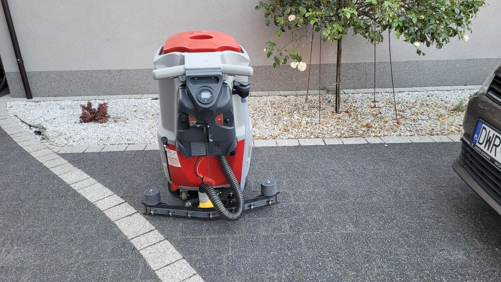 Comac L20 szorowarka nowe baterie