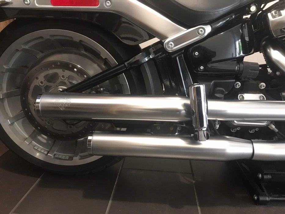 Wydechy Vance Hines Eliminator Harley Davidson Fatboy M8 Breakout