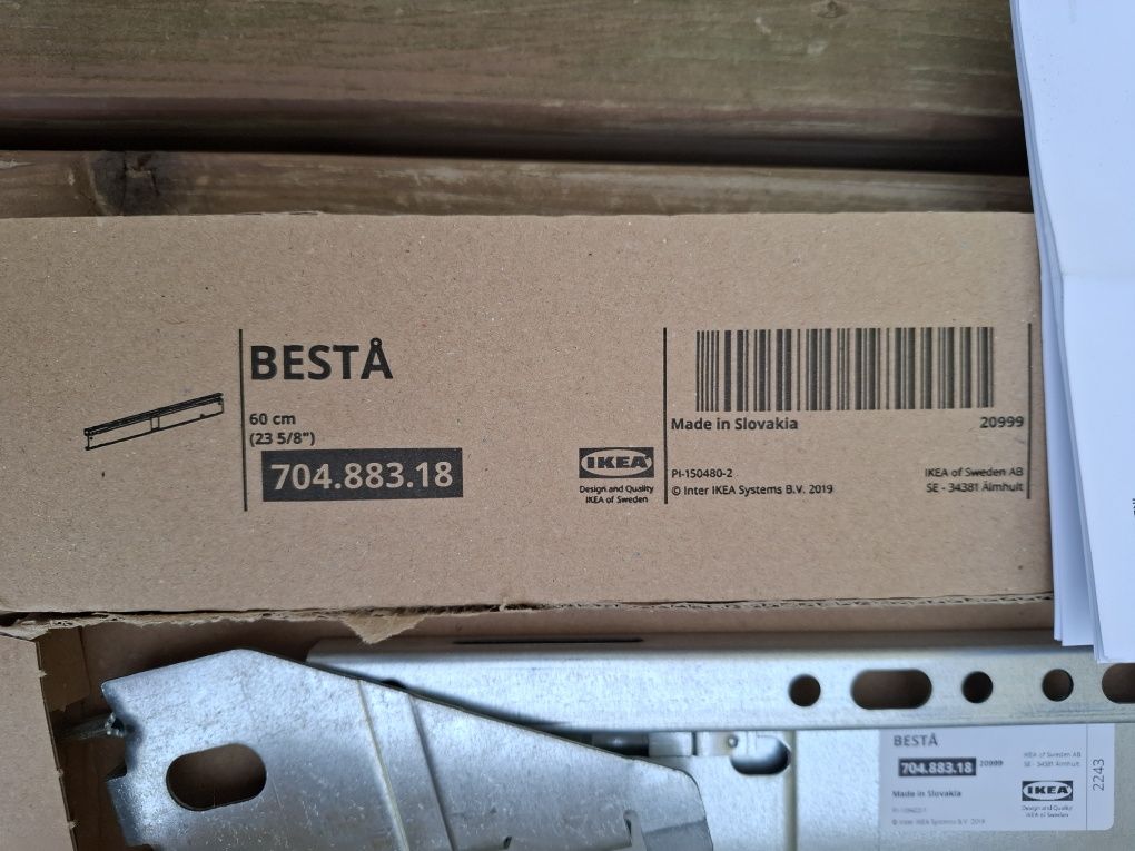 Calha de suspensão prateada móvel ikea