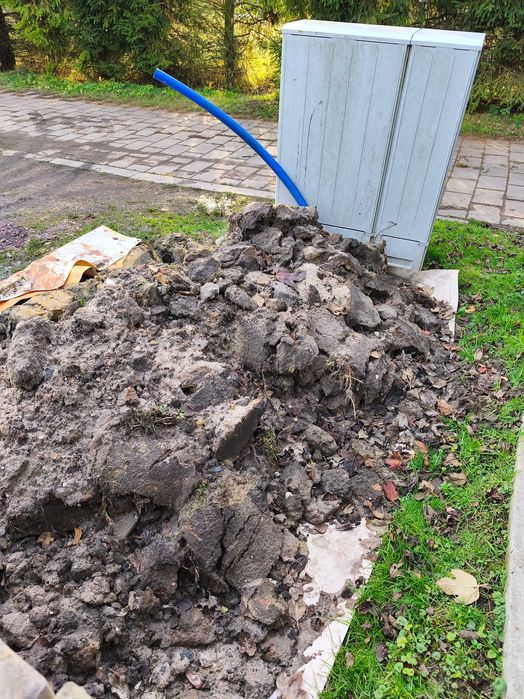 Oddam grunt z wykopu