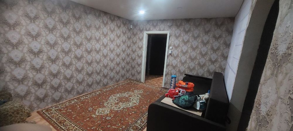 Продам дом срочно, заходь та живи