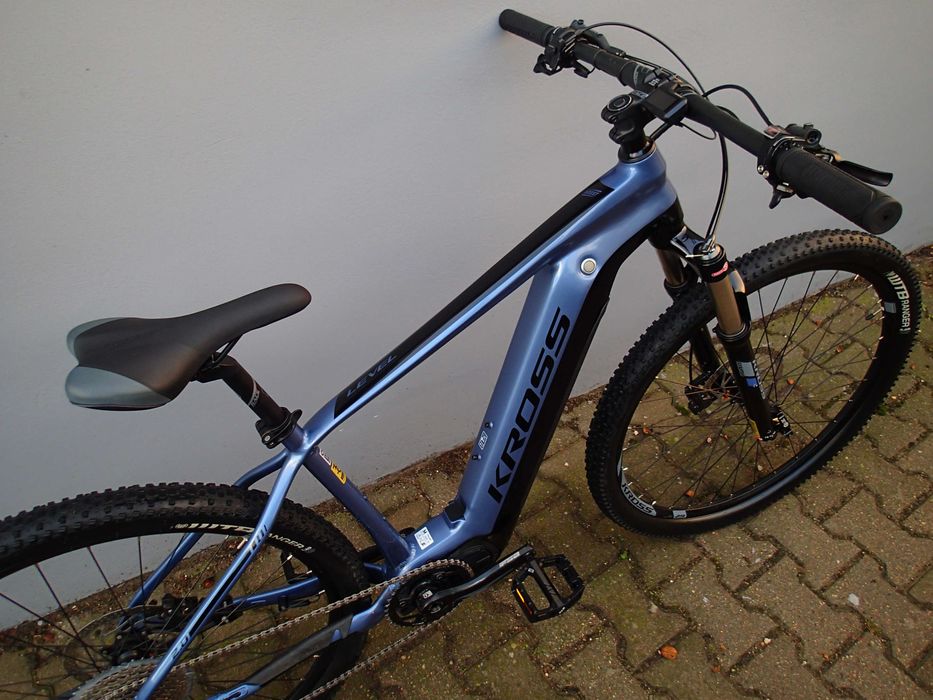 Rower MTB elektryczny e-bike KROSS LEVEL BOOST rozmiar M - powystawowy