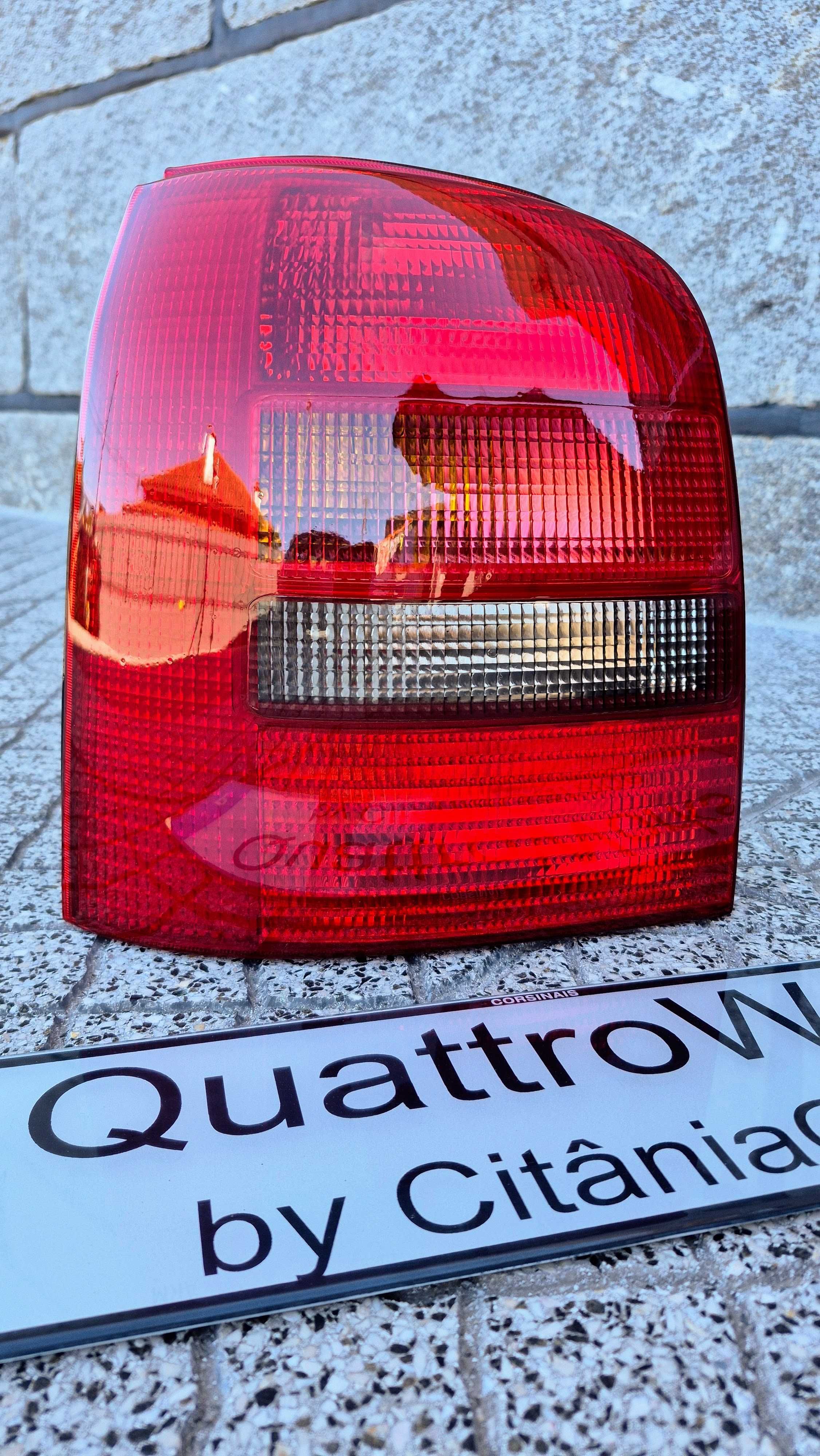 AUDI A4 B5 (8D)-Stop/Farolim Avant Esquerdo COMO NOVO 1996 até 2001