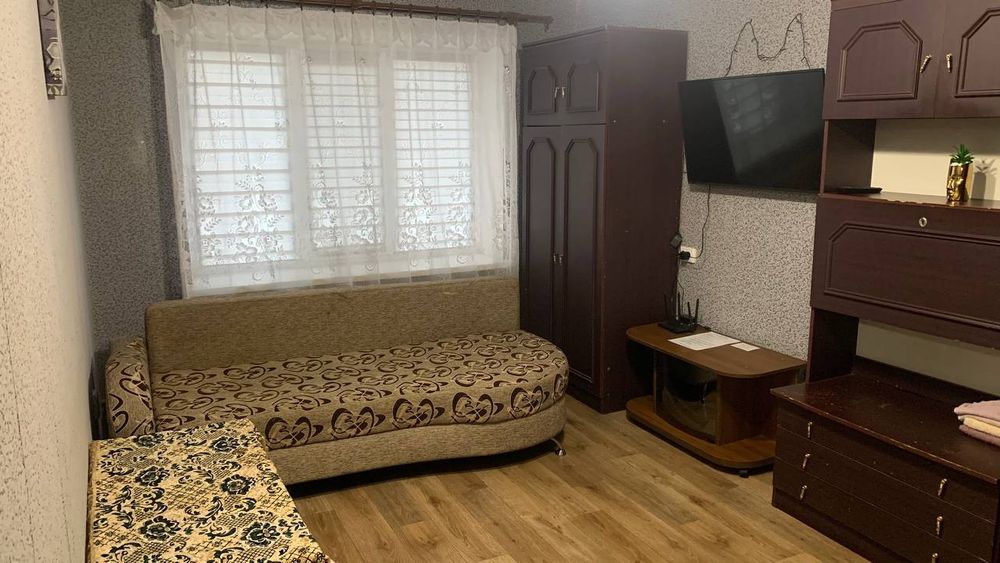 Здається подобово двокімнатна квартира в центрі м. Марганець