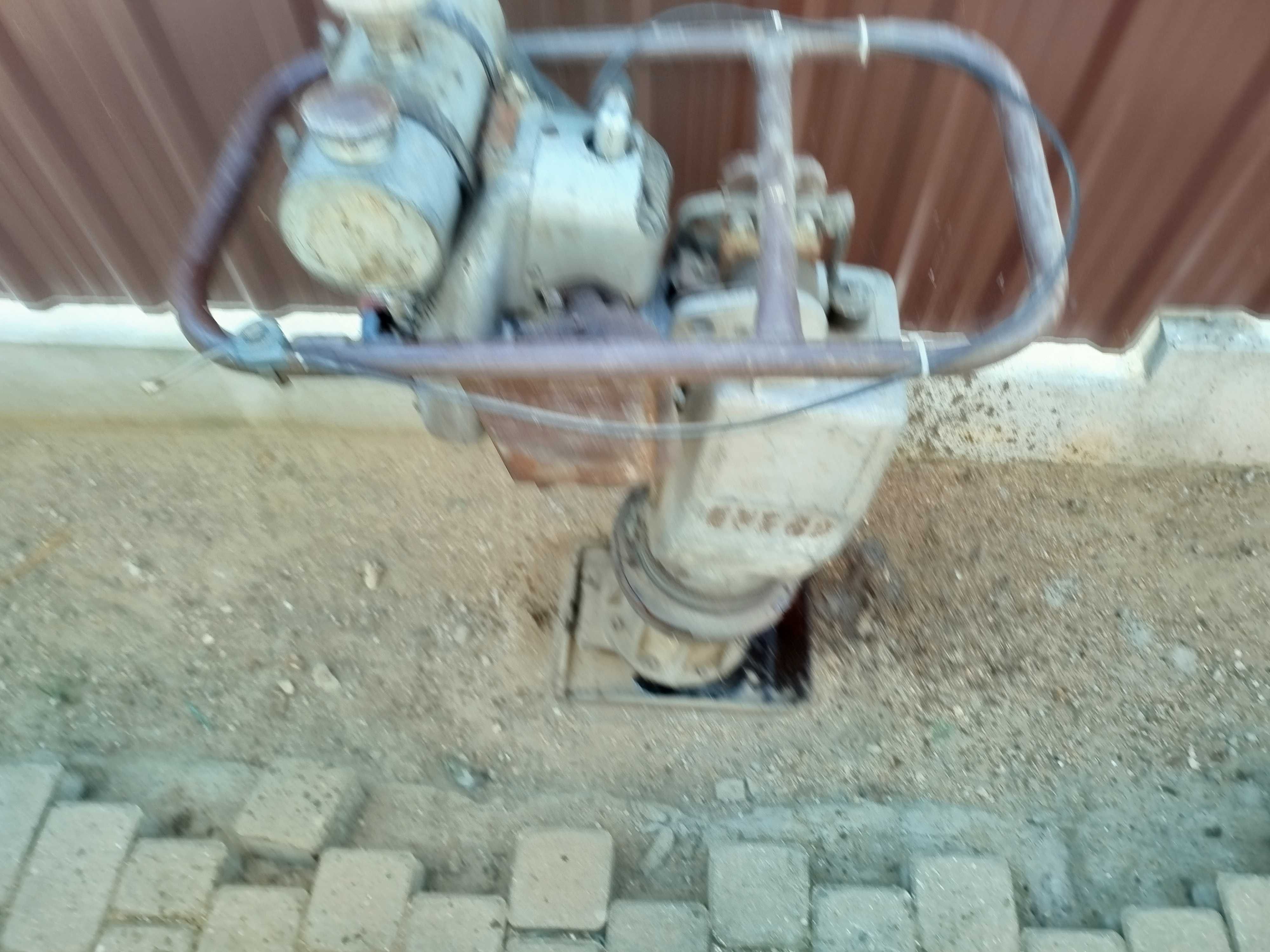 skoczek , stopa do zagęszczania