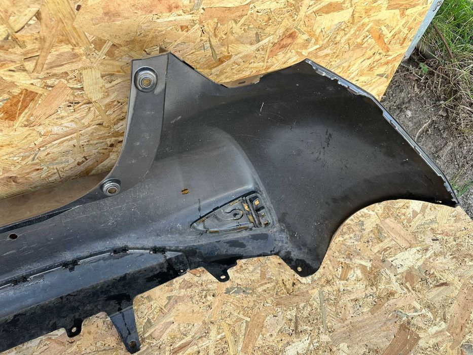 Toyota Yaris III 3 lift 17-19 PDC zderzak tylni tył cały orginał