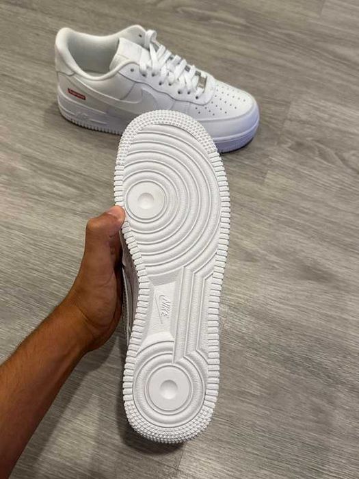 Buty meskie Mokasyny Nike_Air_Force_1_LowSupreme_White r.36