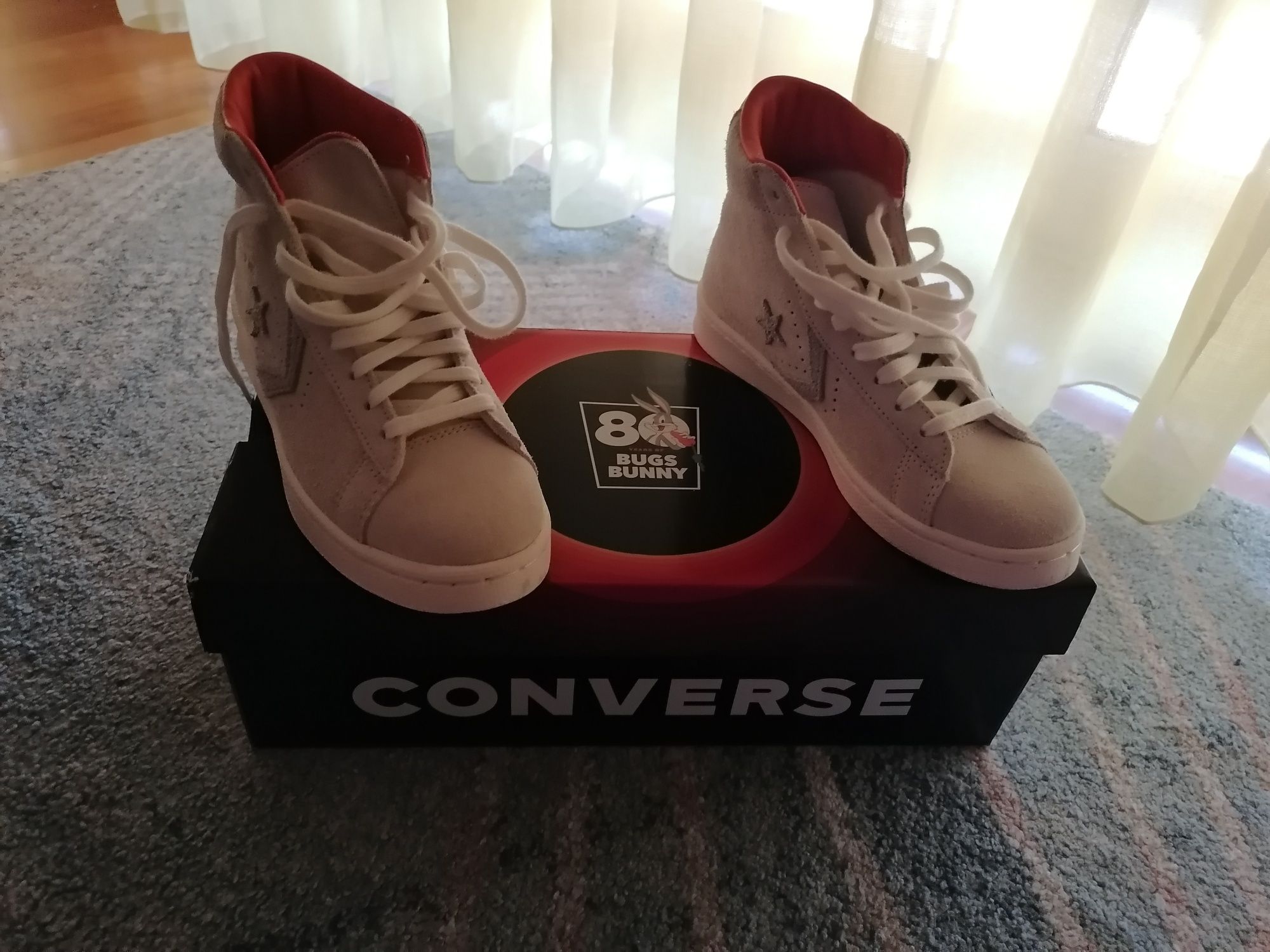Converse all star limited edition's Bugs bunny 80 years of