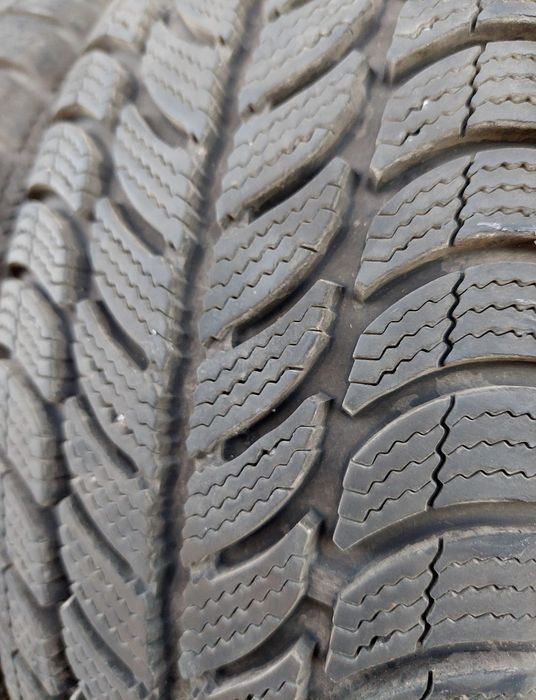 4 opony zimowe Dębica Frigo 2 185/65R15 7,7/7,3mm