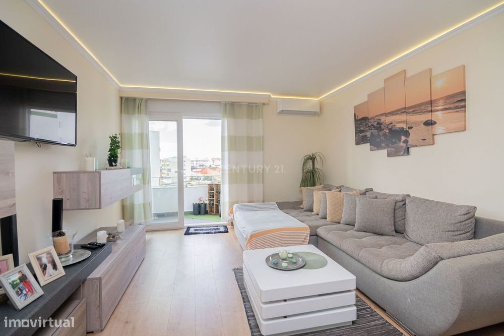 Não Perca Esta Grande Oportunidade! Apartamento T2 Espaçoso E Completa