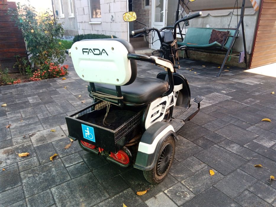 Трицикл електричний,електроскутер