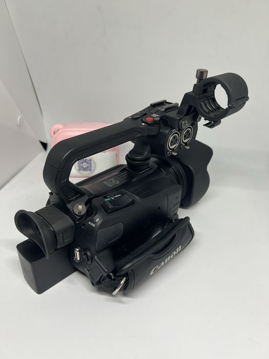 Відеокамера Canon XA 25
