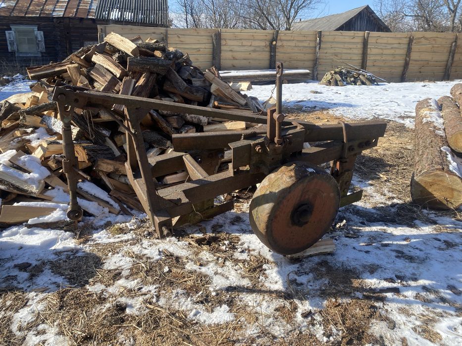Продам Плуг двох корпусний