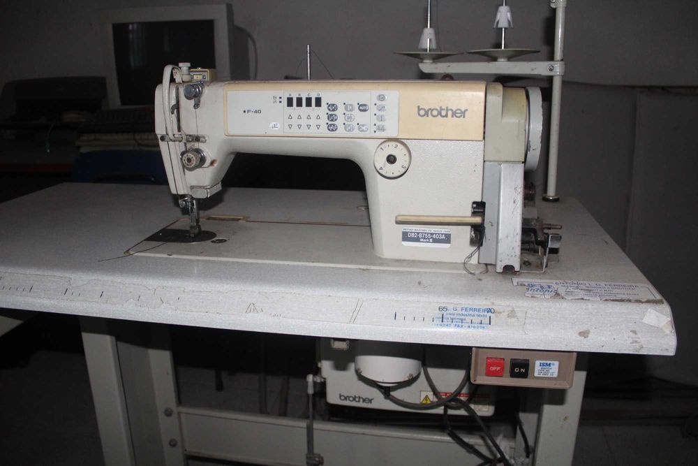 Máquina de Costura Industrial Brother F-40