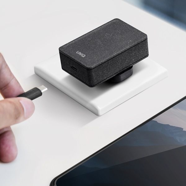 Uniq Ład. Siec. Versa Slim  Usb-C Pd 18W+ Kabel Usb-C Na Usb-C Czarny
