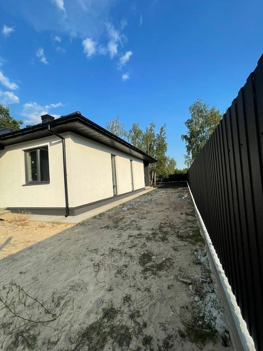 Продаж 1 поверхового будинку з ділянкою 5.5 сотки ,120м2.