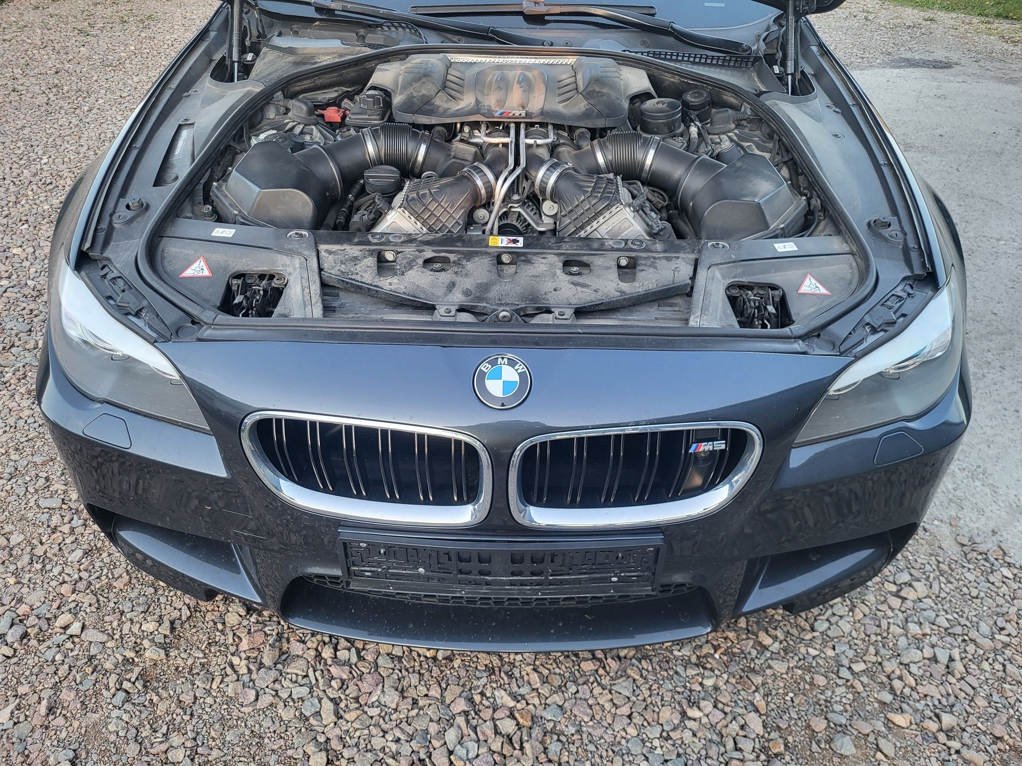 Przód kompletny bmw m5 f10 v8 4.4 560km 570km B41 Europa